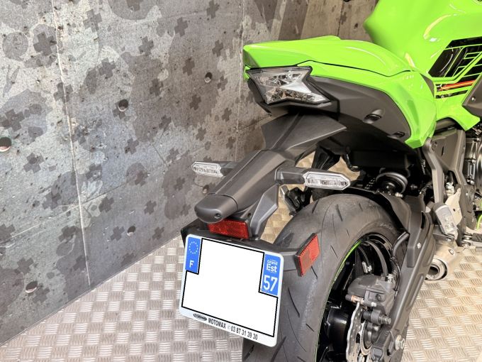 KAWASAKI NINJA 650 4