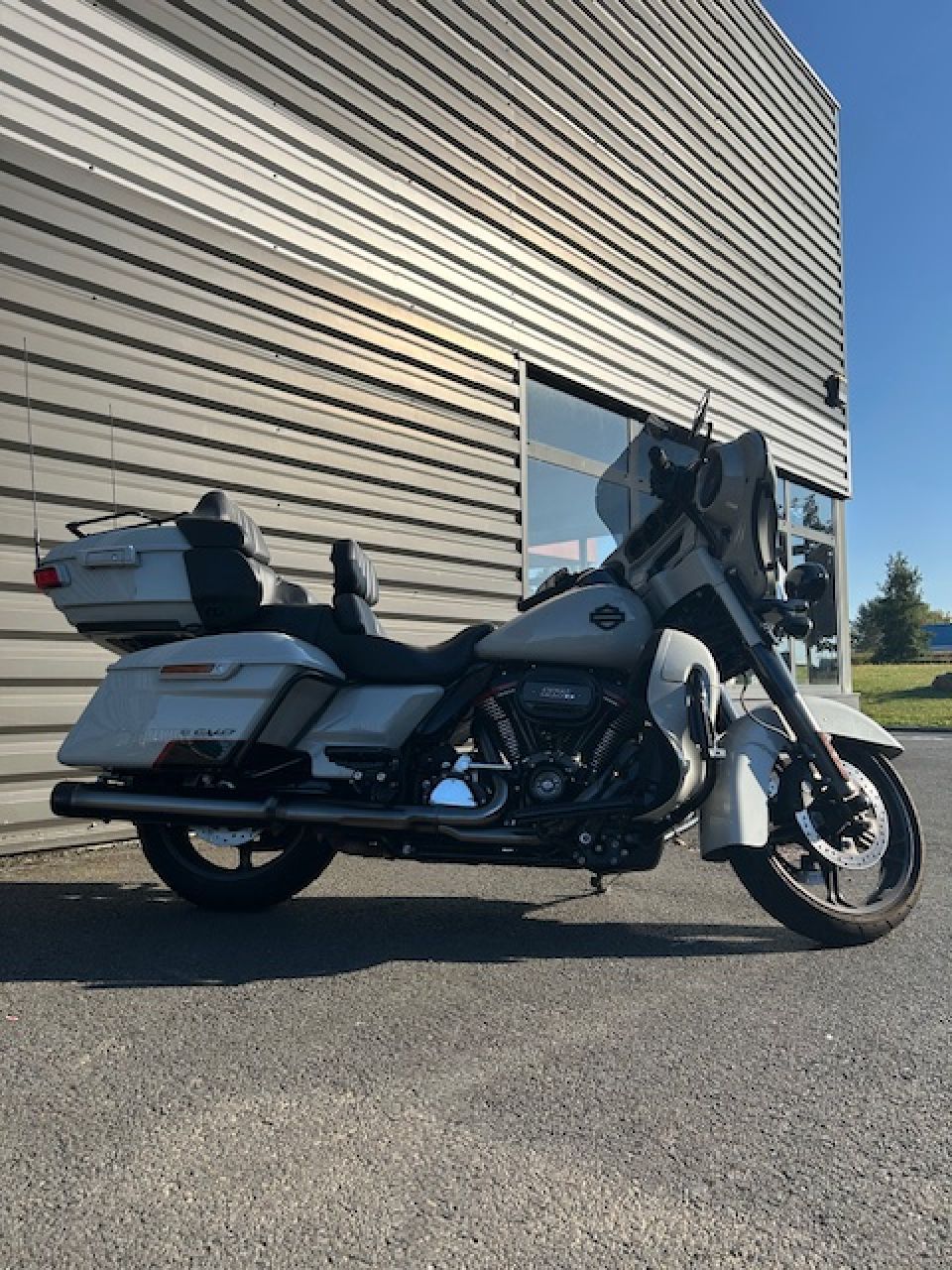 HARLEY-DAVIDSON TOURING ELECTRA GLIDE 1923 ULTRA CVO 4