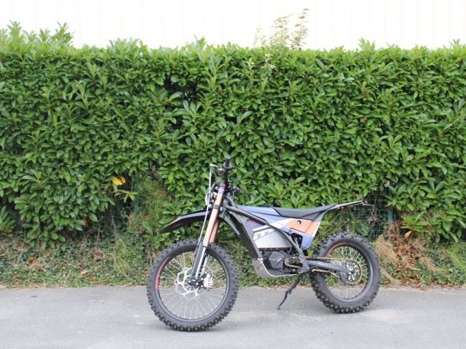 ELECTRIC MOTION ESCAPE 4