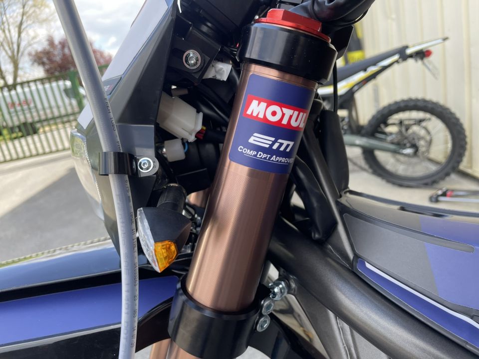 ELECTRIC MOTION ESCAPE 4