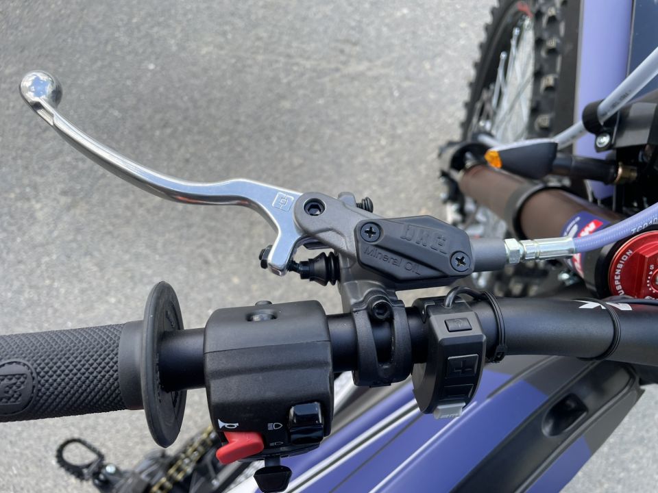 ELECTRIC MOTION ESCAPE 4