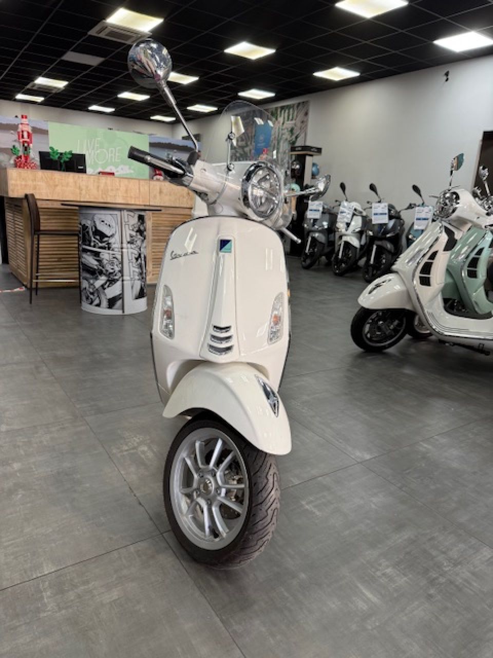 VESPA PRIMAVERA 50 4