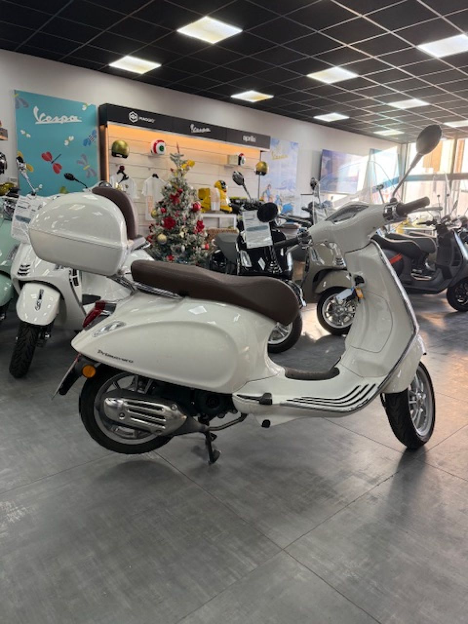 VESPA PRIMAVERA 50 4