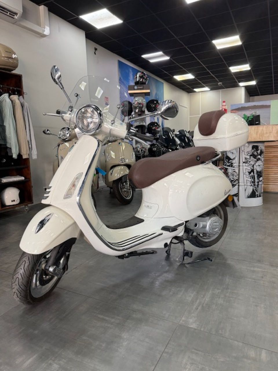 VESPA PRIMAVERA 50 4