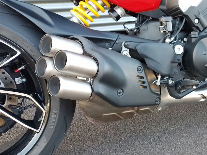 DUCATI DIAVEL V4 4