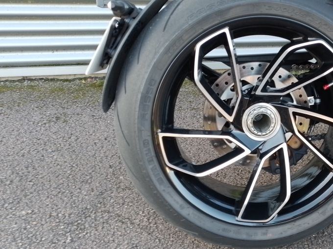 DUCATI DIAVEL V4 4