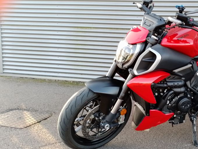DUCATI DIAVEL V4 4
