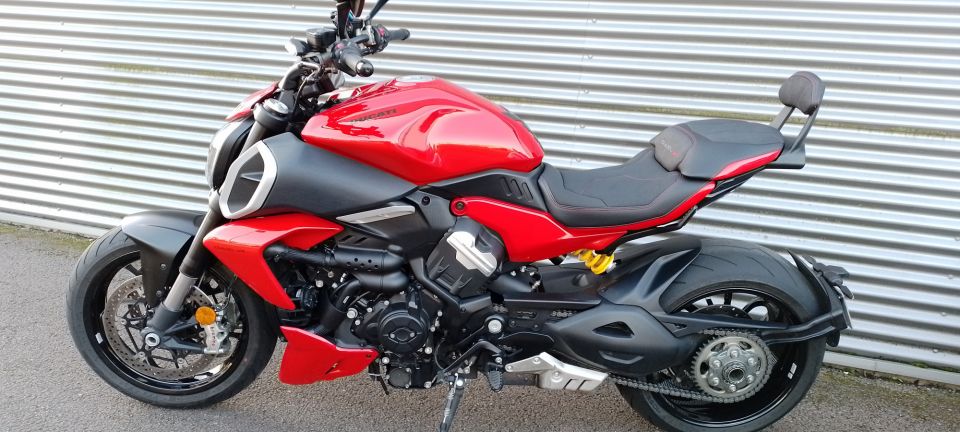 DUCATI DIAVEL V4 4