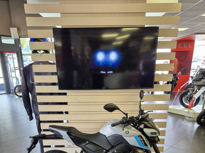 YAMAHA MT-125 4