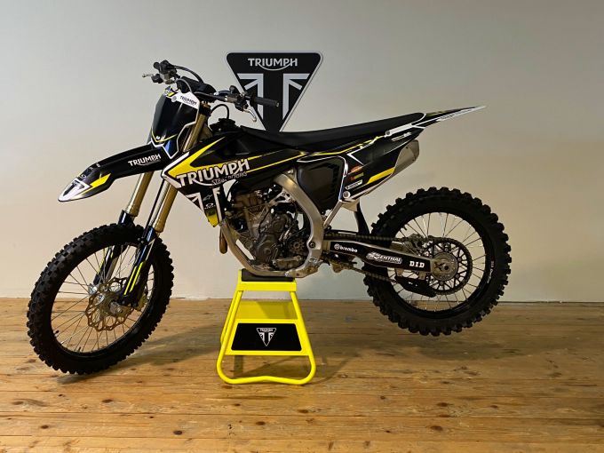 TRIUMPH TF 250-X 4