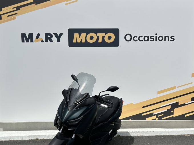 YAMAHA XMAX 300 Tech Max 4