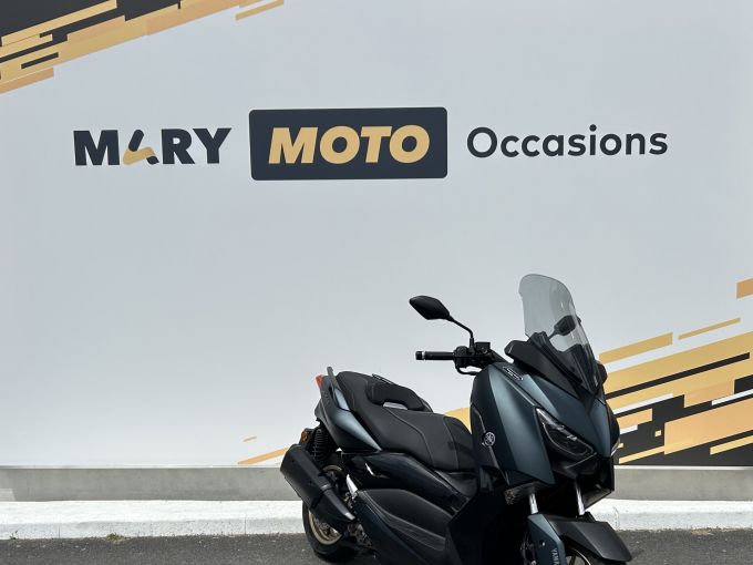 YAMAHA XMAX 300 Tech Max 4