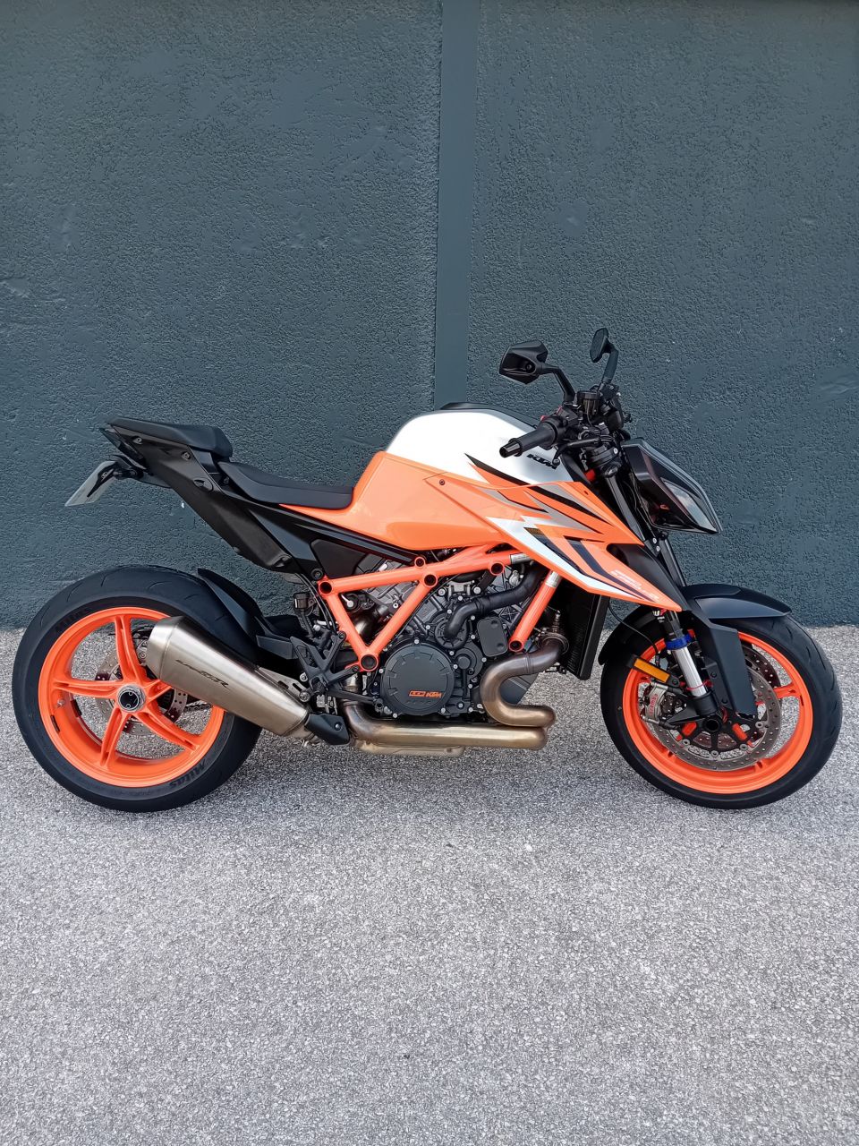 KTM 1290 SUPER DUKE R EVO 4