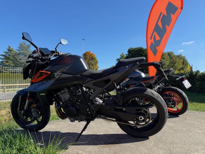 KTM 990 SUPER DUKE 4