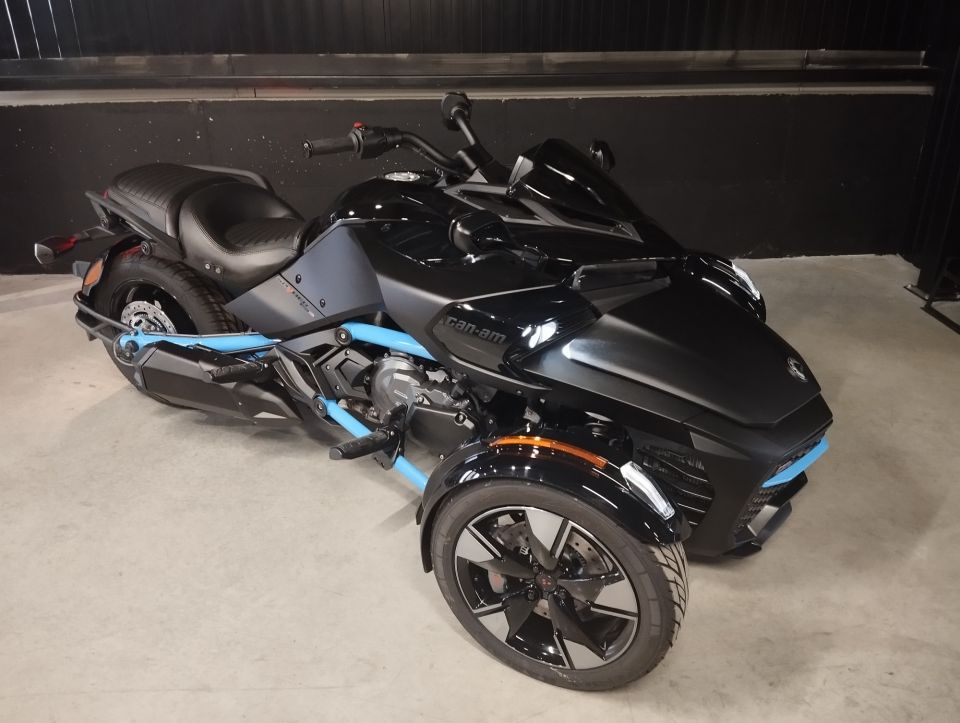 CAN-AM SPYDER F3-S 4
