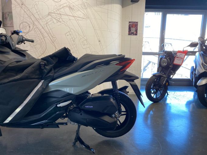 HONDA NSS FORZA 125 4