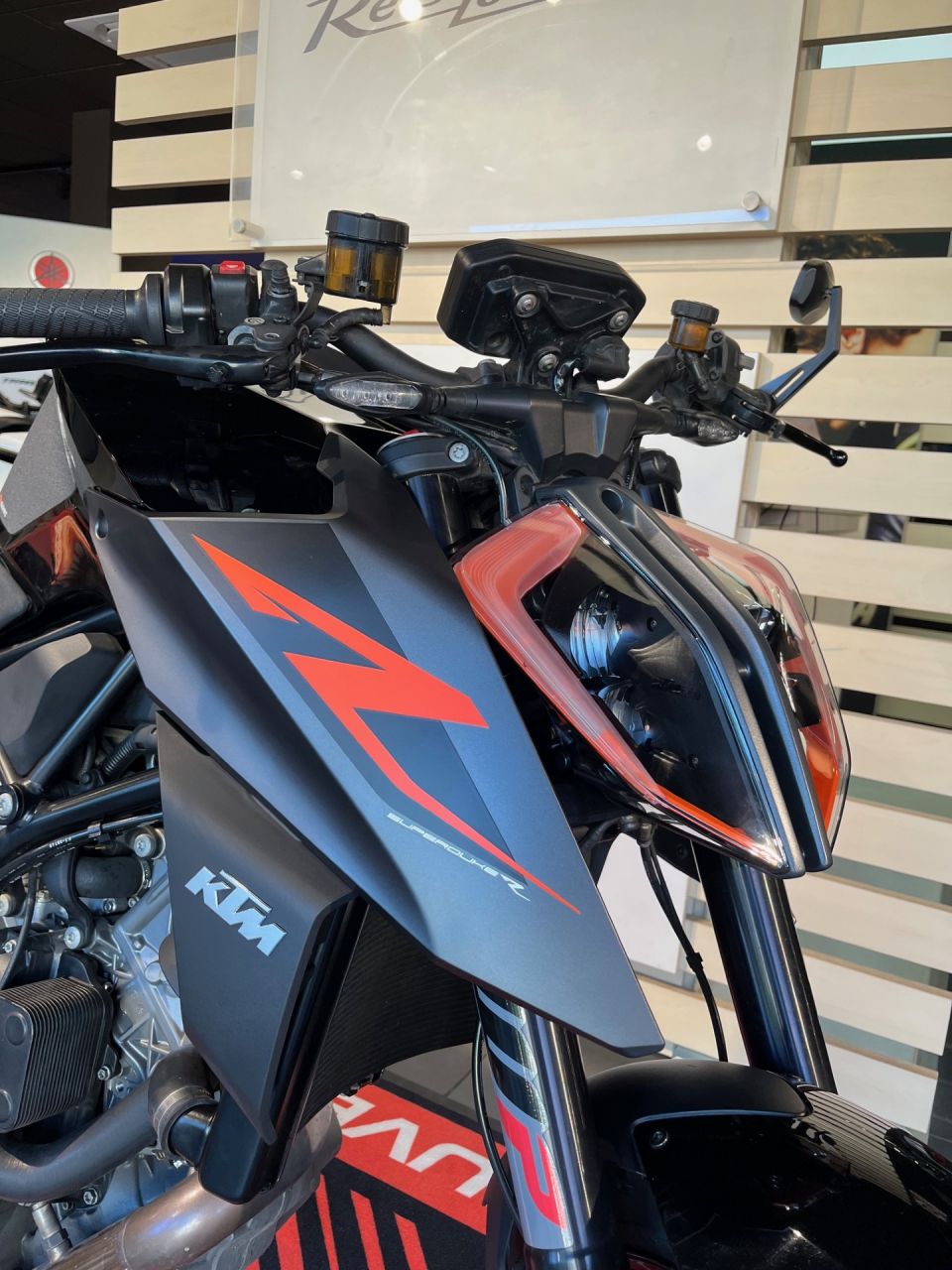 KTM 1290 SUPER DUKE R 4