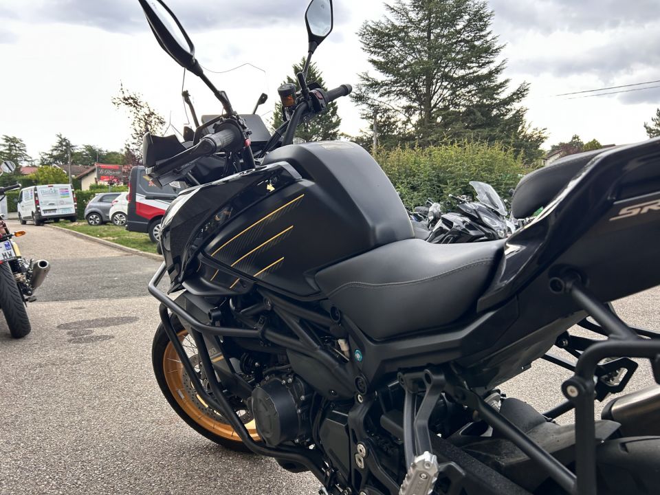 QJ MOTOR SRT 900 TOURING 4