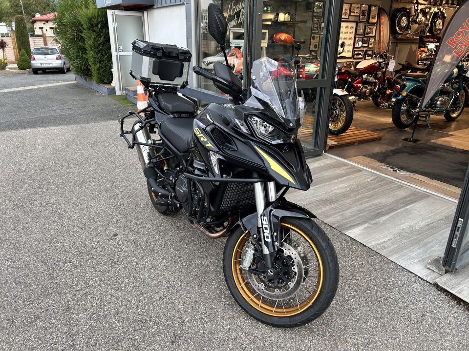 QJ MOTOR SRT 900 TOURING 4