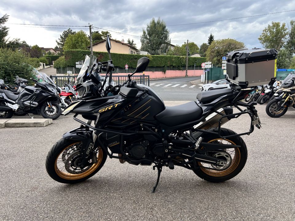 QJ MOTOR SRT 900 TOURING 4