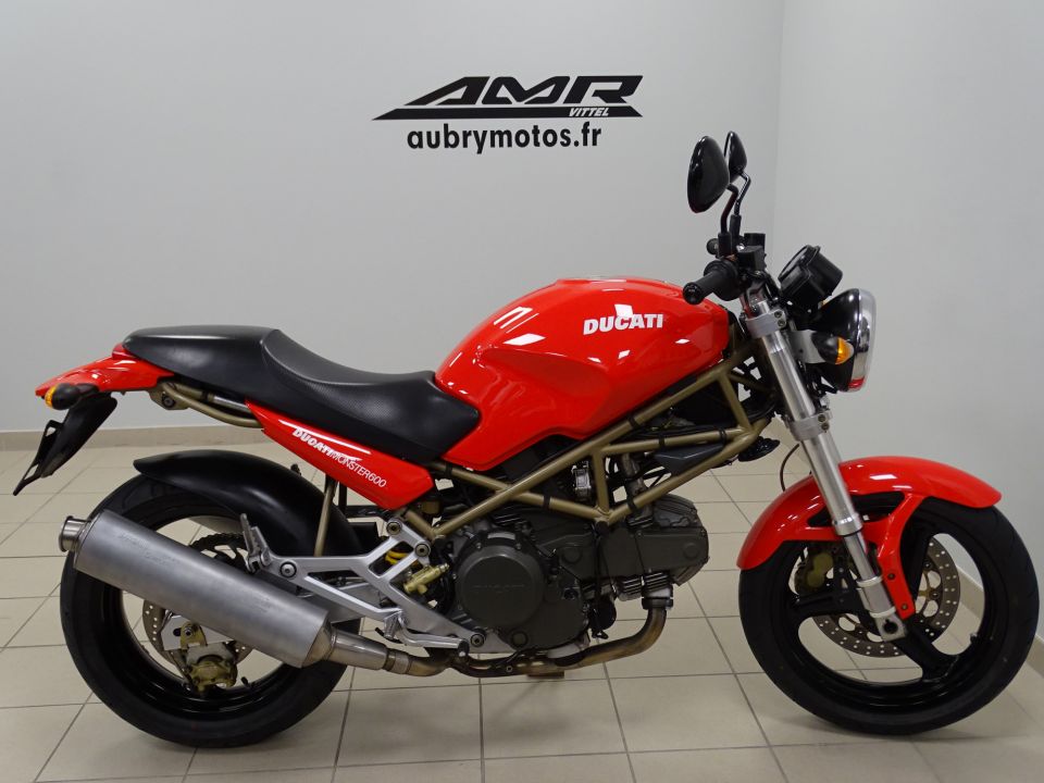 DUCATI 600 MONSTER 4