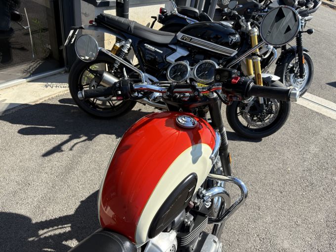 TRIUMPH Bonneville T100 4