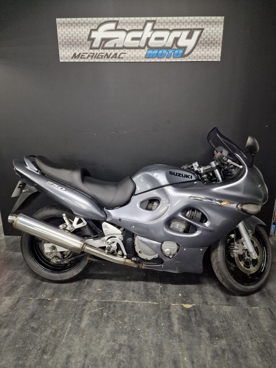SUZUKI GSXF 4
