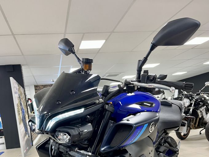 YAMAHA MT-10 4