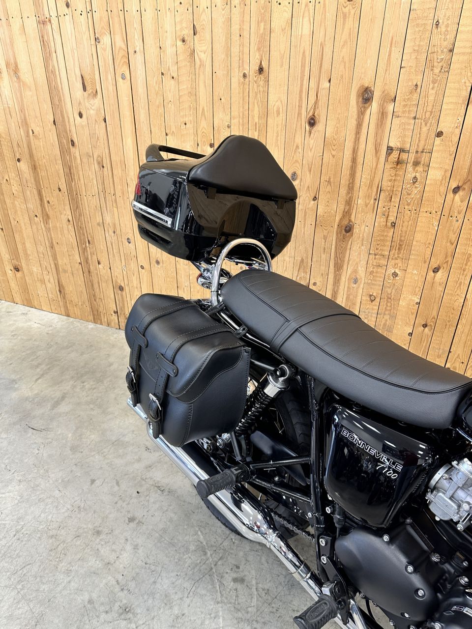 TRIUMPH Bonneville T100 4