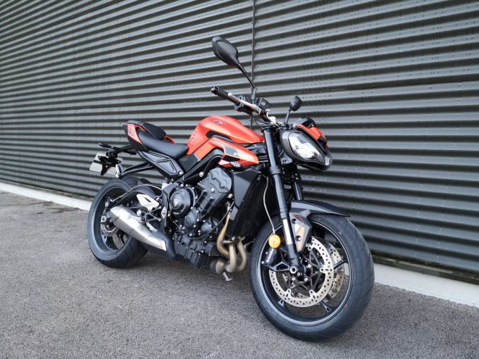 TRIUMPH STREET TRIPLE 765 R A2 4
