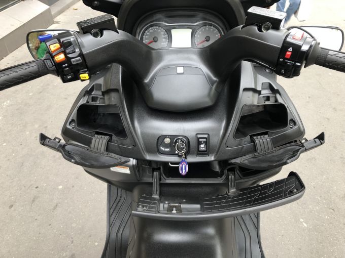 SUZUKI BURGMAN 650 4