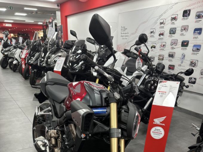 HONDA CB650R Neo Sports Café 4