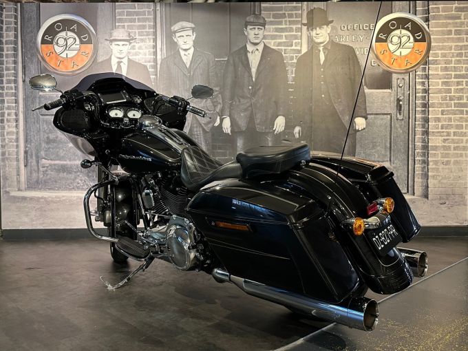 HARLEY-DAVIDSON TOURING ROAD GLIDE 1690 SPECIAL 4