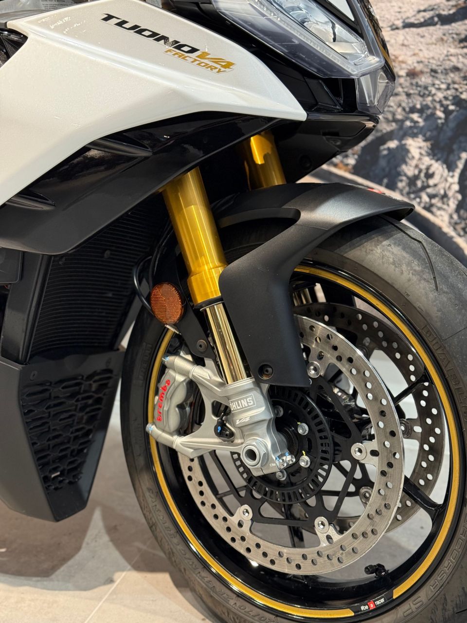 APRILIA TUONO 1100 V4 FACTORY 4