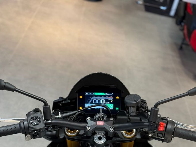 APRILIA TUONO 1100 V4 FACTORY 4