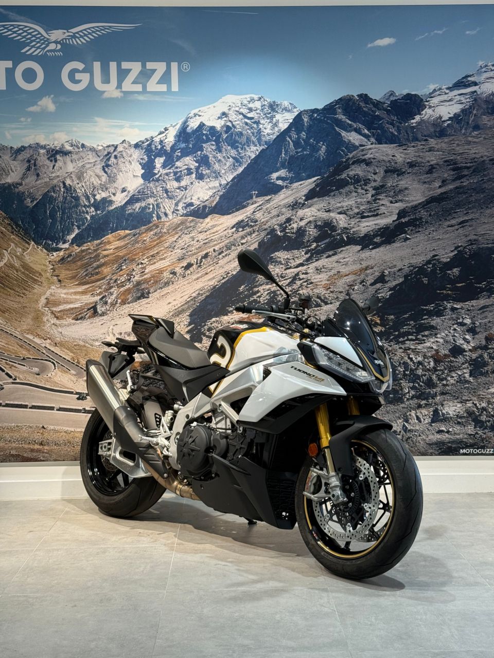 APRILIA TUONO 1100 V4 FACTORY 4