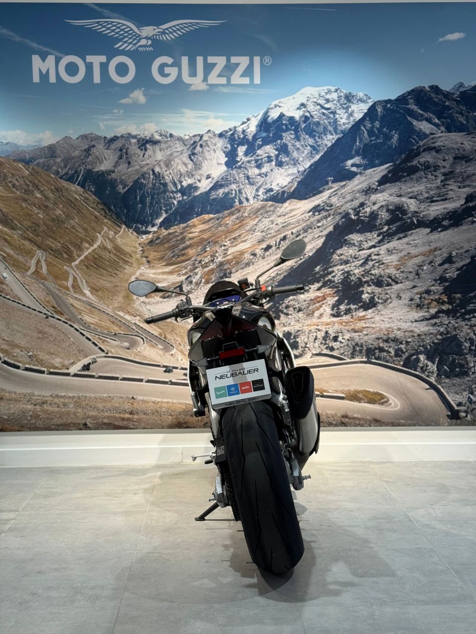 APRILIA TUONO 1100 V4 FACTORY 4