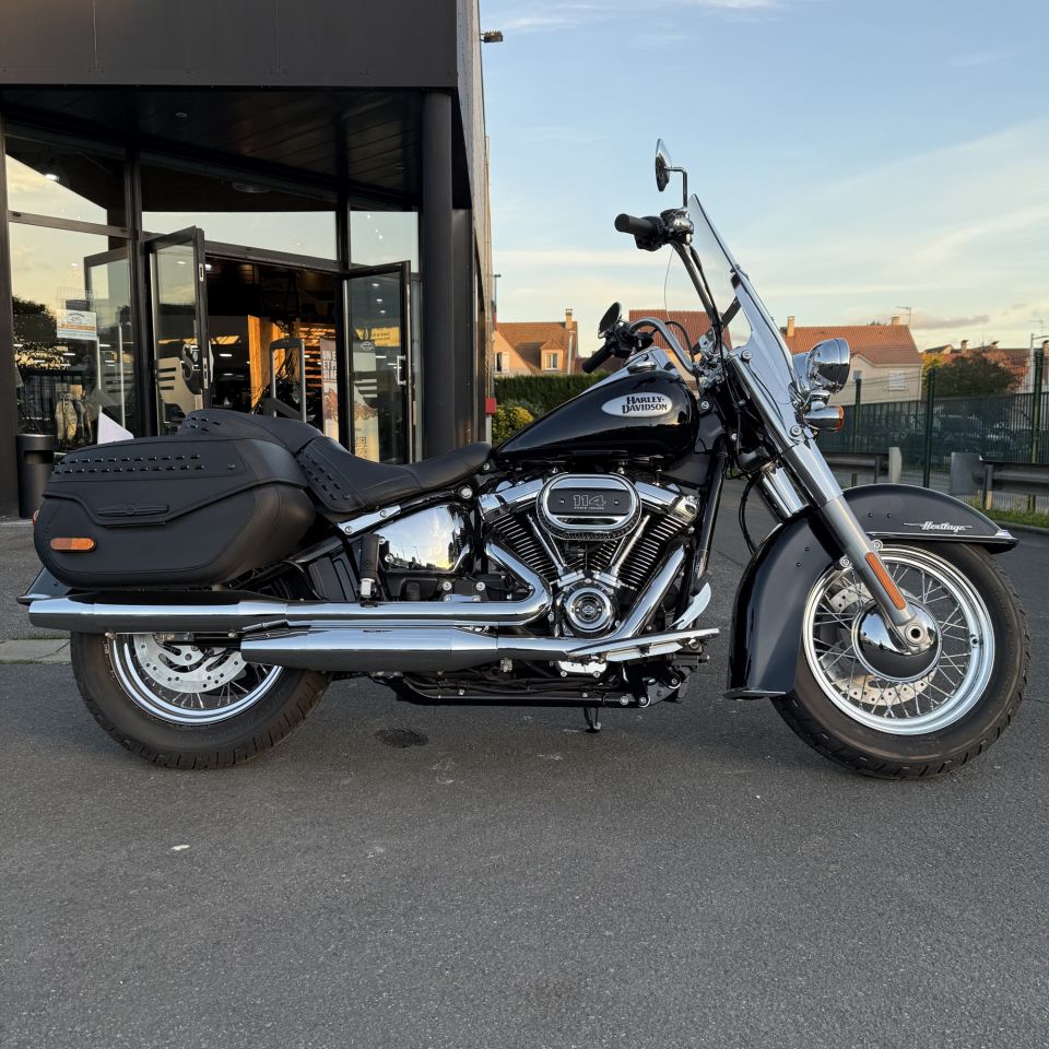 HARLEY-DAVIDSON SOFTAIL HERITAGE 1868 4