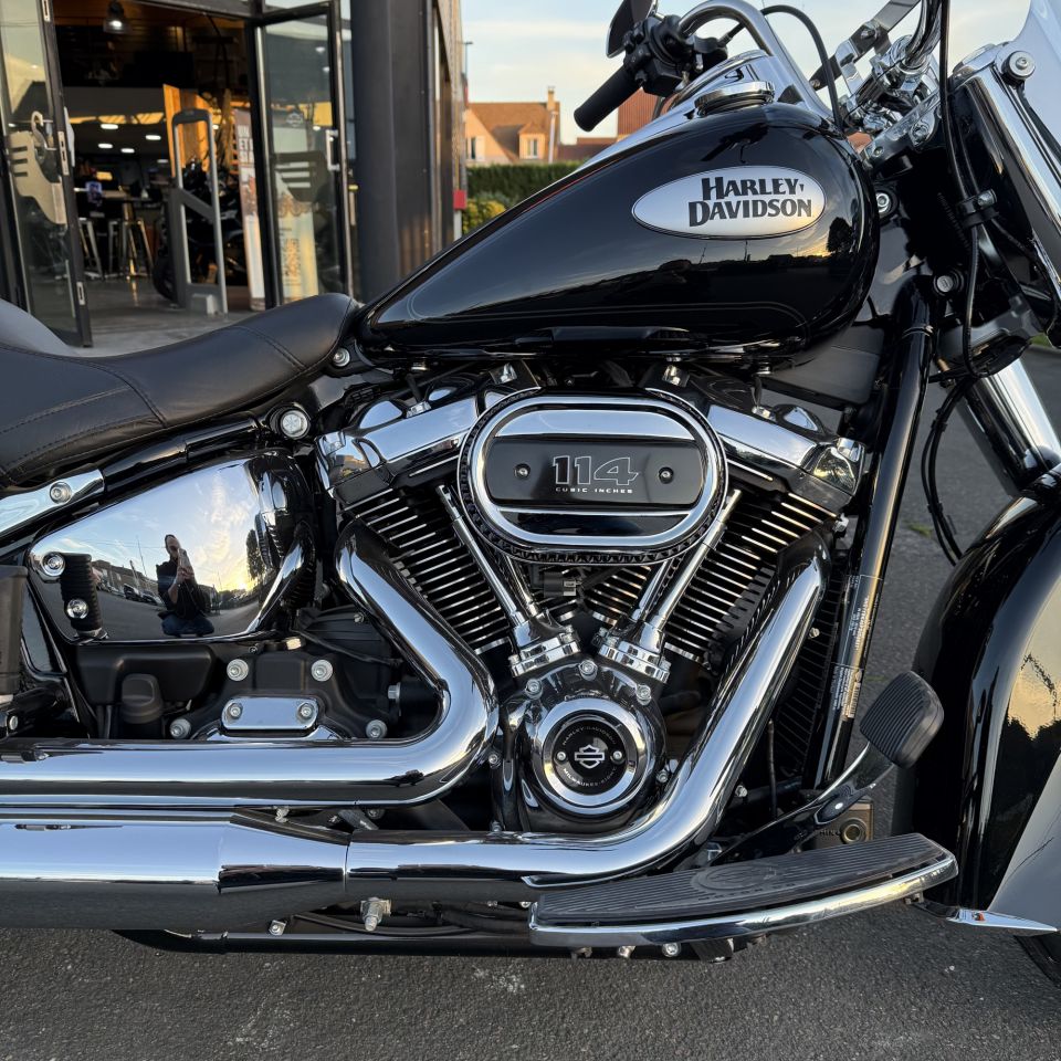 HARLEY-DAVIDSON SOFTAIL HERITAGE 1868 4