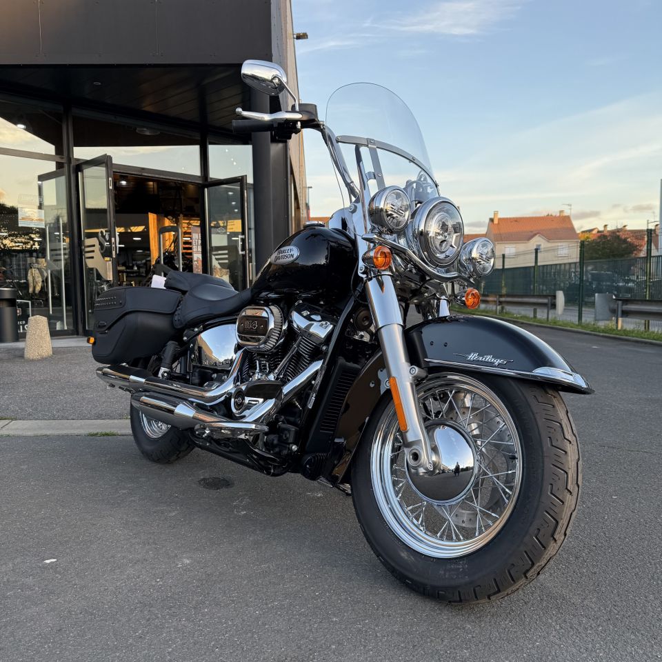 HARLEY-DAVIDSON SOFTAIL HERITAGE 1868 4