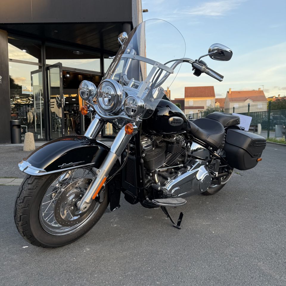 HARLEY-DAVIDSON SOFTAIL HERITAGE 1868 4