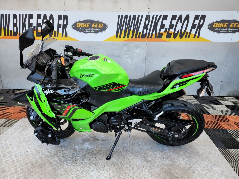 KAWASAKI NINJA 400 4