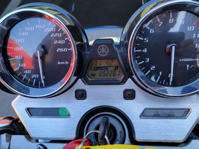 YAMAHA XJR 1300 SP 4