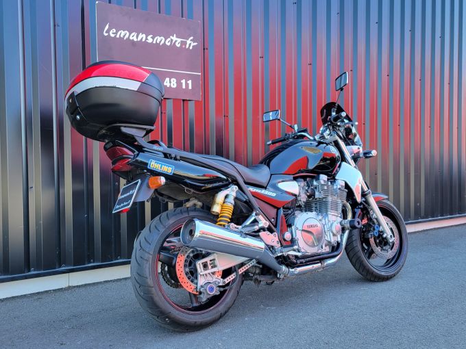 YAMAHA XJR 1300 SP 4