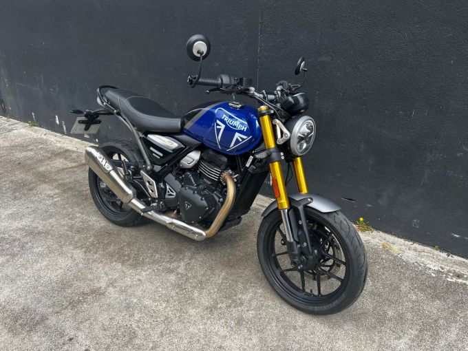 TRIUMPH SPEED 400 4