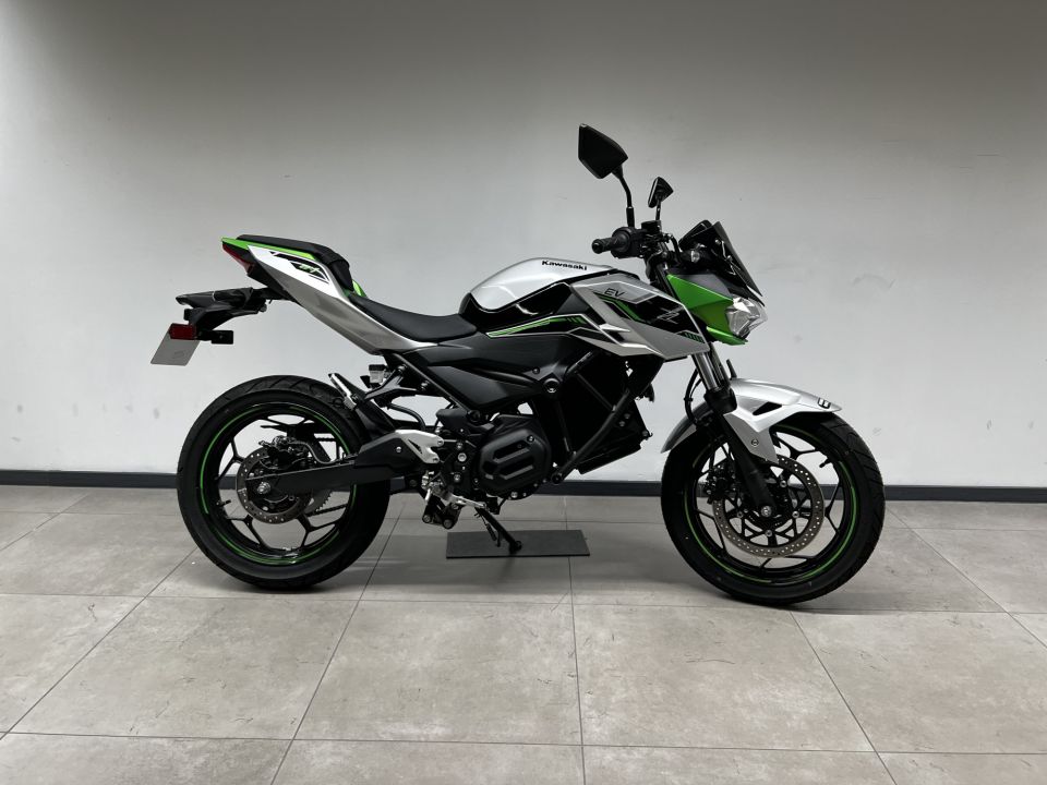 KAWASAKI Ze-1 4