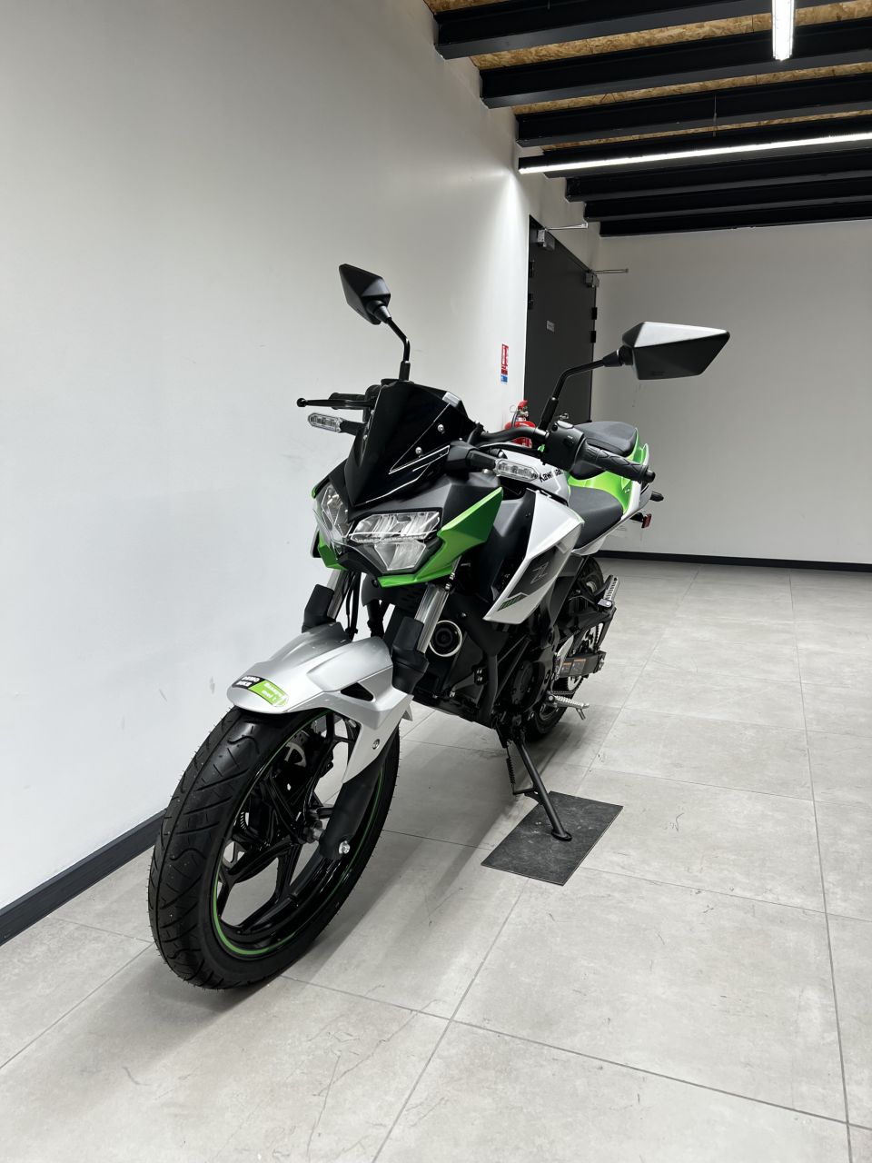 KAWASAKI Ze-1 4