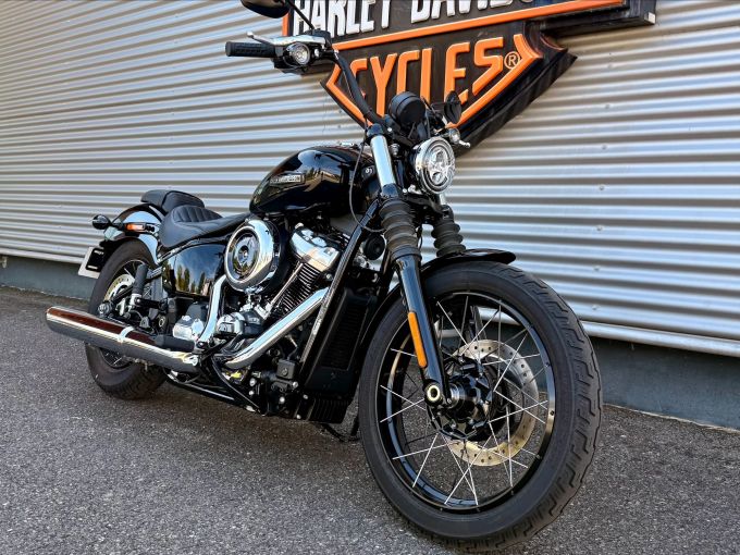 HARLEY-DAVIDSON SOFTAIL STREET BOB 1923 4