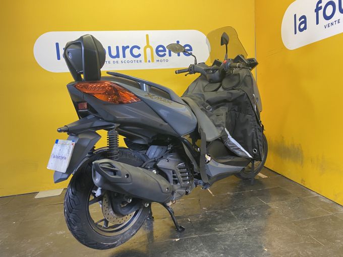 YAMAHA XMAX 125 TECH MAX 4