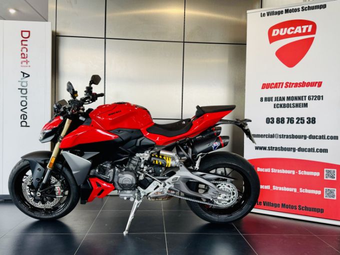 DUCATI STREETFIGHTER V2 4